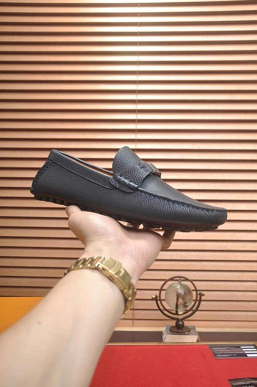 Men's men's shoes 💰420💶 [LV Doudou shoes] (water-dyed cowhide lining) new model is on the market, available on the official website. The new Doudou shoes are processed into single-color materials, and the uppers are made of imported horsehide leather. The body of the shoe is fully hemmed with mark thread, and is lined with imported original cowhide leather. The elegant shoe shape is super suitable for all-matching, and the size is 38-44.